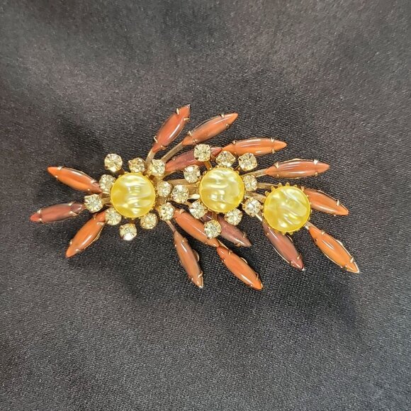 Vintage CATHE Brooch Riveted Dark Coral rhinestones Faux Pearls Leaf & Flowers - Picture 3 of 12